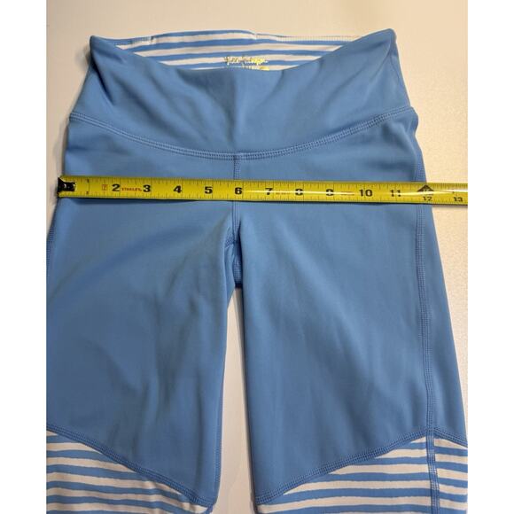 Lilly Pulitzer Weekender Luxletic Midi Legging Whisper Blue Beach Happy Size XXS - Picture 8 of 9